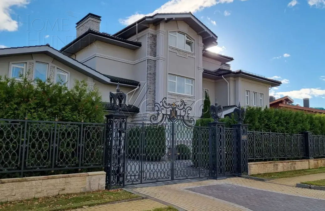 2-этажный коттедж 900 м² с отделкой