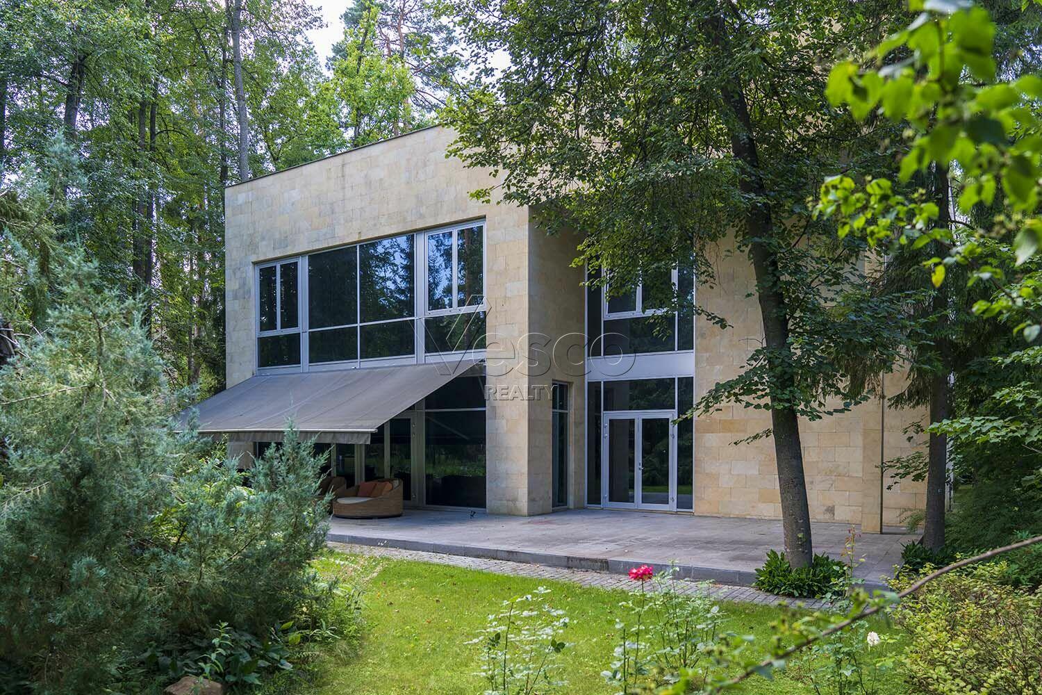 2-этажный коттедж 1 518 м² с отделкой