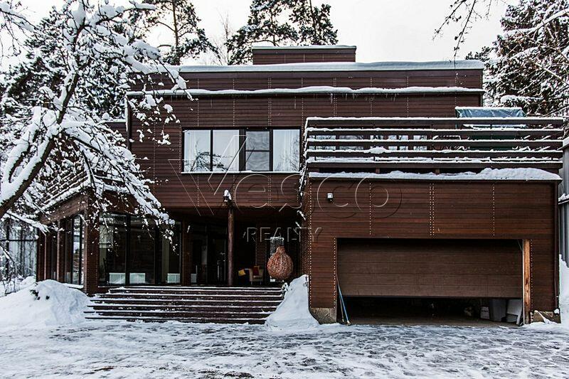 3-этажный коттедж 860 м² с отделкой