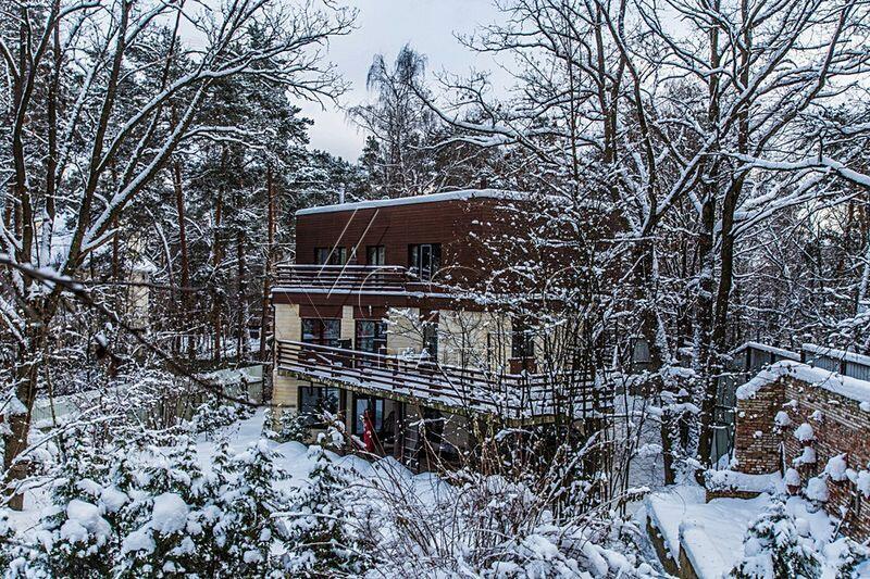 3-этажный коттедж 860 м² с отделкой