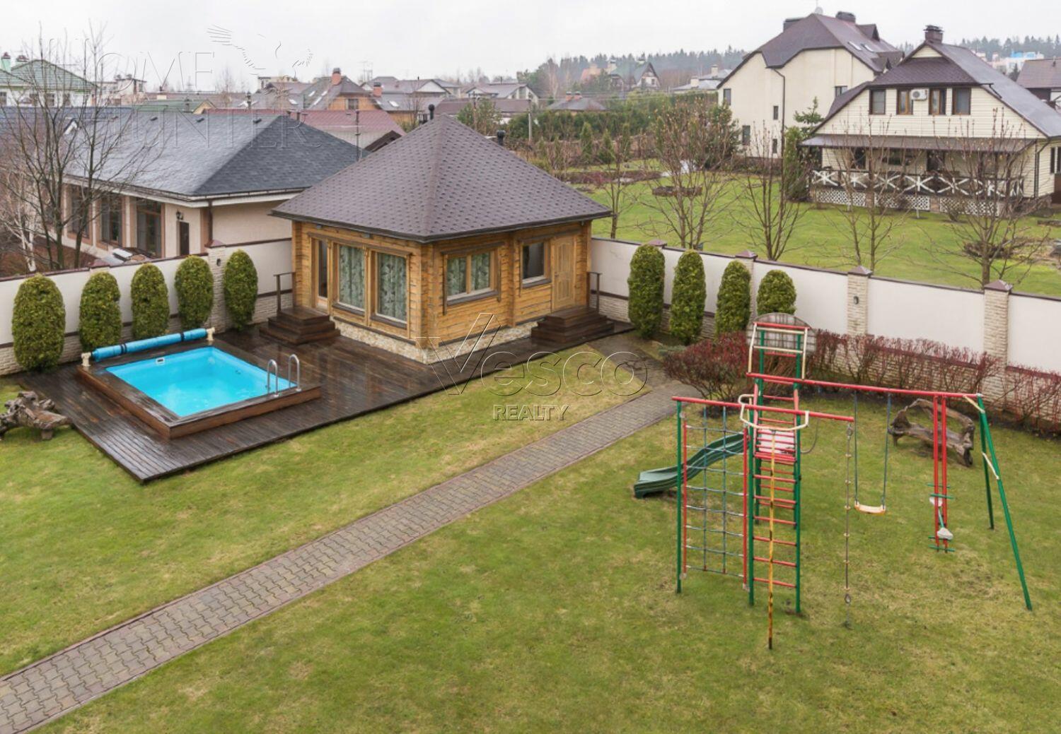 3-этажный коттедж 287 м² с отделкой