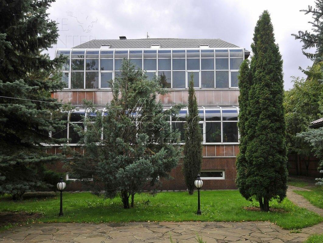 2-этажный коттедж 680 м² с отделкой