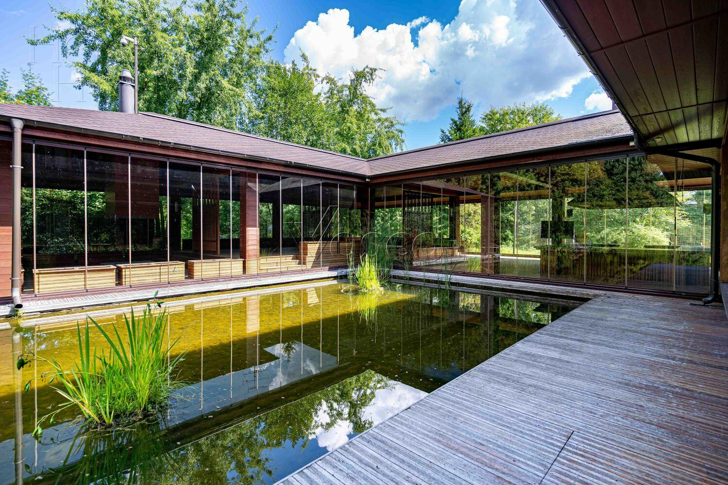 2-этажный коттедж 1 377 м² с отделкой