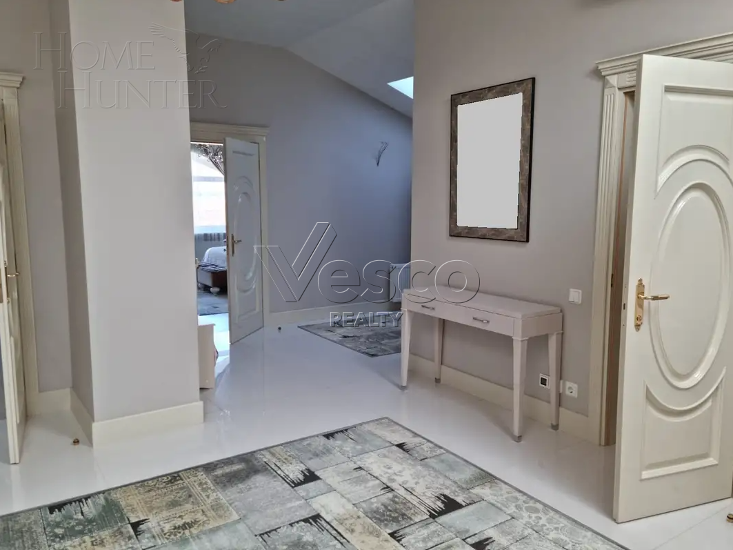 2-этажный коттедж 900 м² с отделкой