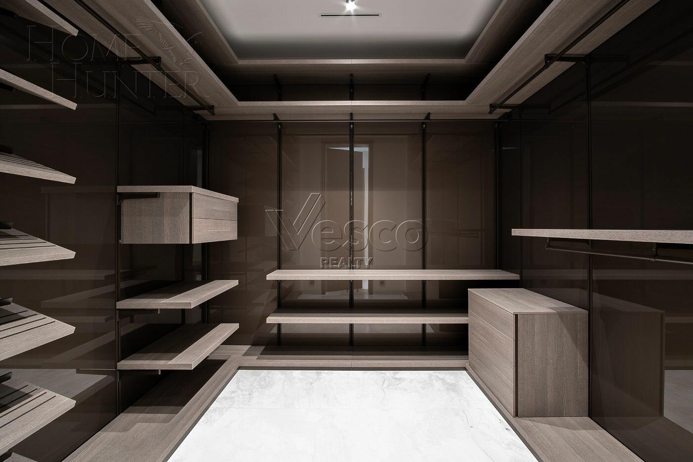 3-этажный коттедж 1 848 м² с отделкой