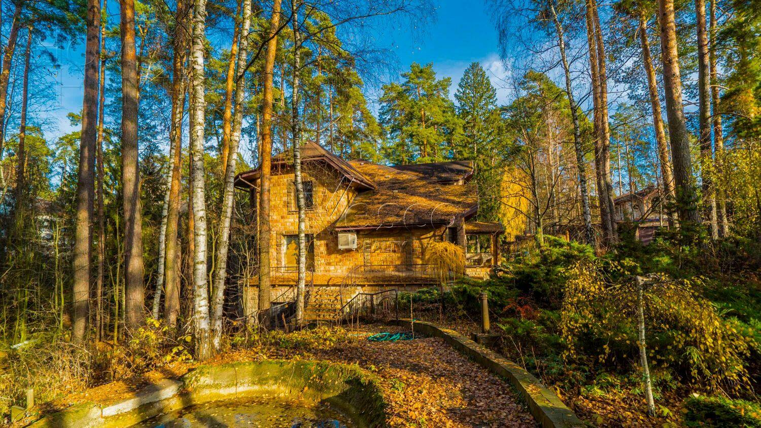 3-этажный коттедж 1 170 м² без отделки