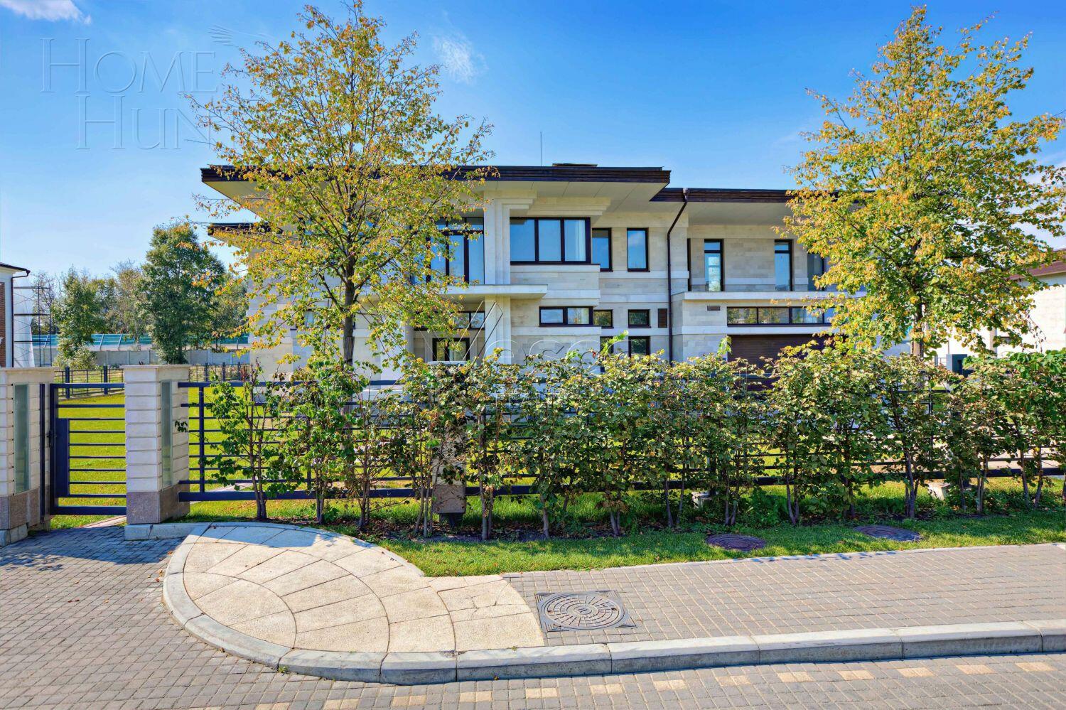 2-этажный коттедж 949 м² без отделки