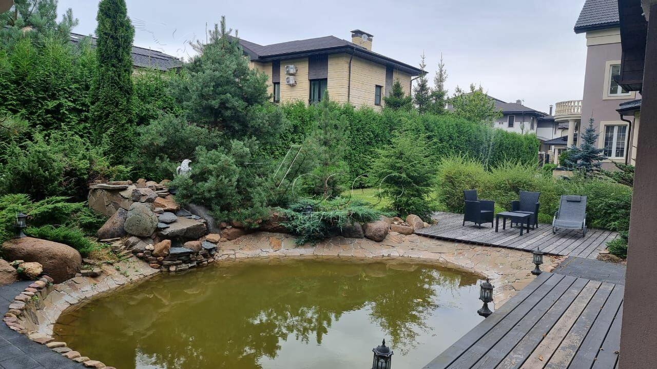 3-этажный коттедж 1 162 м² с отделкой