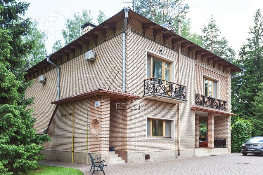 2-этажный коттедж 580 м² с отделкой