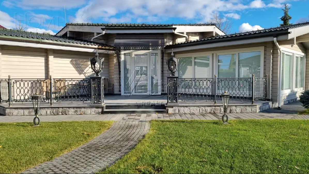 2-этажный коттедж 900 м² с отделкой