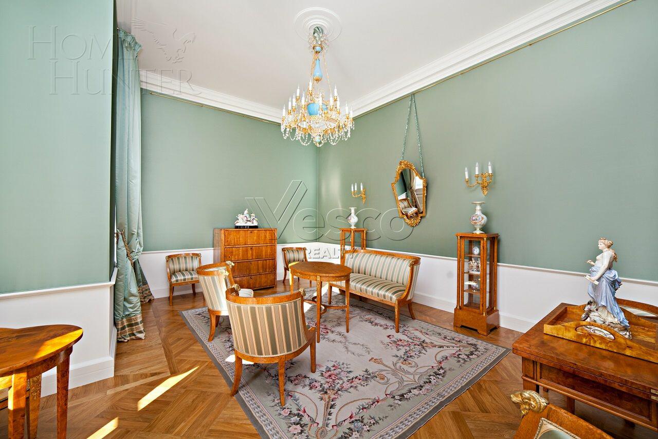 2-этажный коттедж 900 м² с отделкой