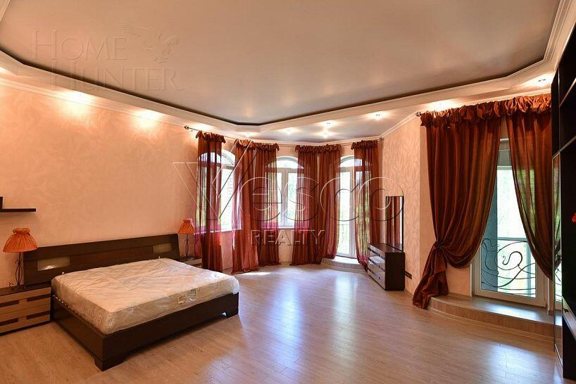 2-этажный коттедж 1 500 м² с отделкой