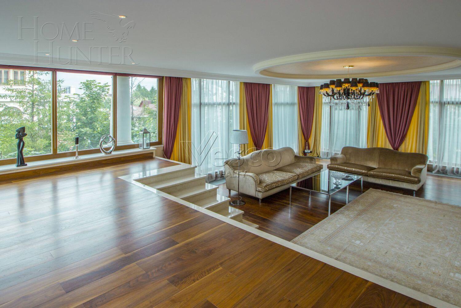 2-этажный коттедж 1 250 м² с отделкой