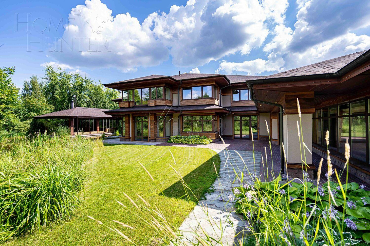 2-этажный коттедж 1 377 м² с отделкой