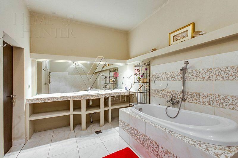 3-этажный коттедж 860 м² с отделкой