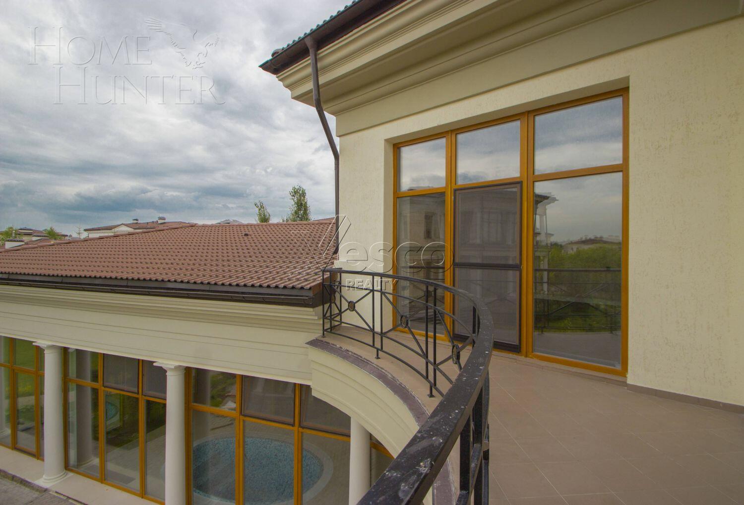 2-этажный коттедж 1 250 м² с отделкой