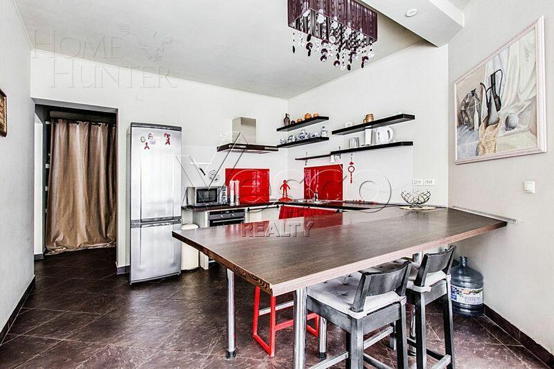 3-этажный коттедж 860 м² с отделкой