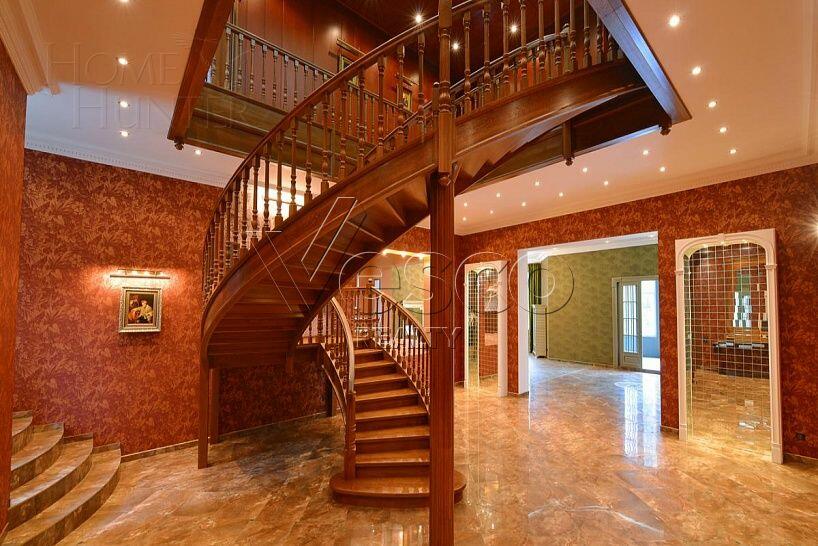 2-этажный коттедж 1 500 м² с отделкой