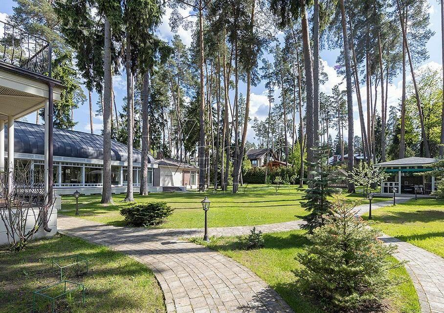 2-этажный коттедж 1 214 м² с отделкой