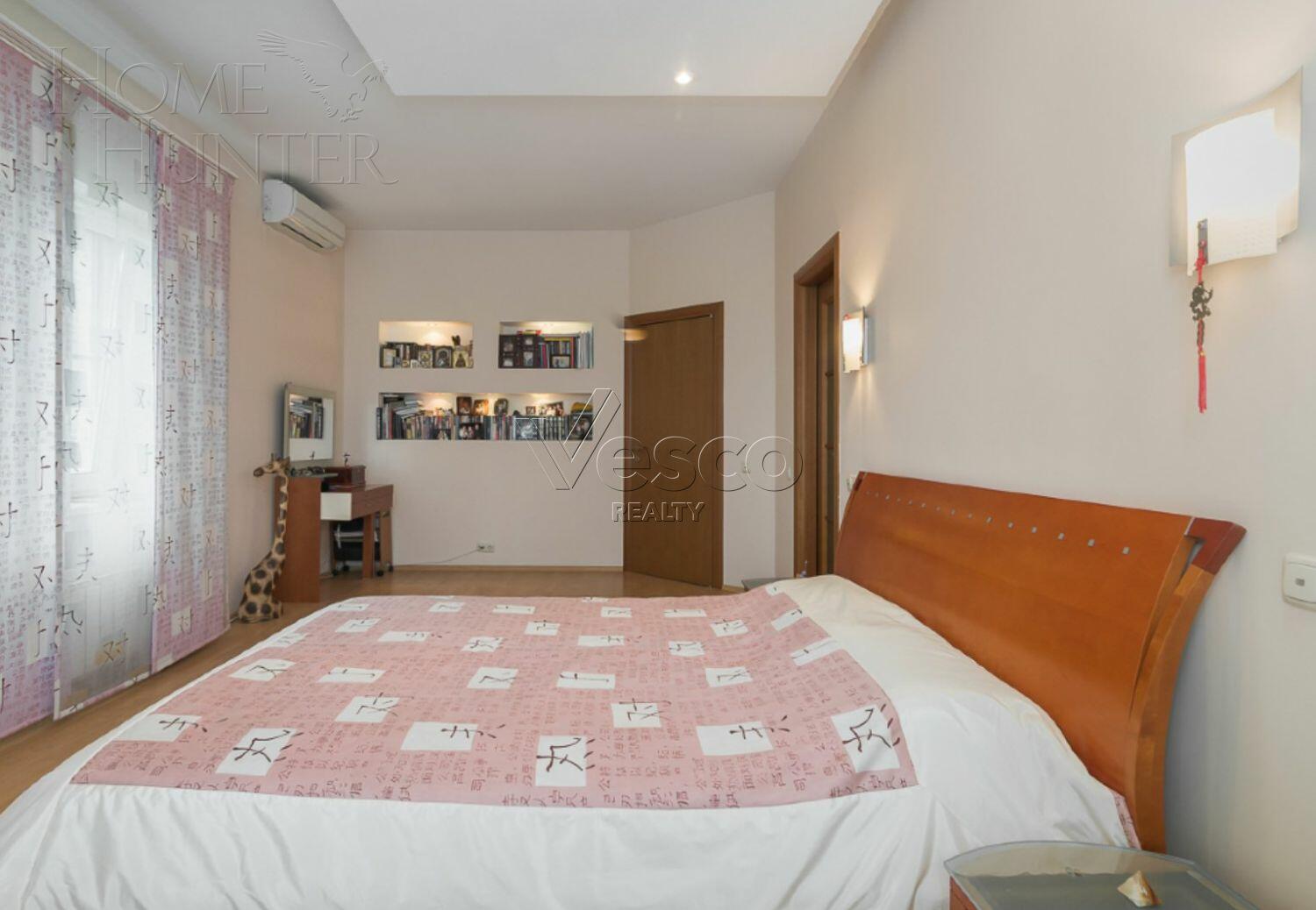 3-этажный коттедж 287 м² с отделкой