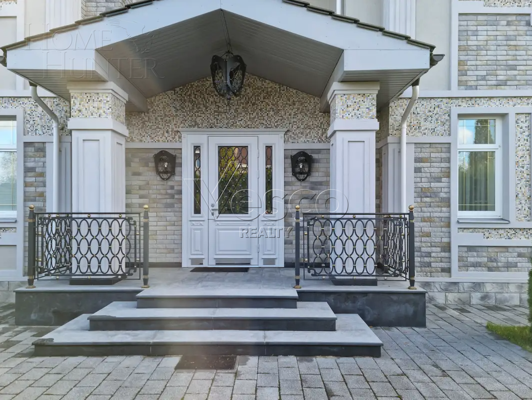 2-этажный коттедж 900 м² с отделкой