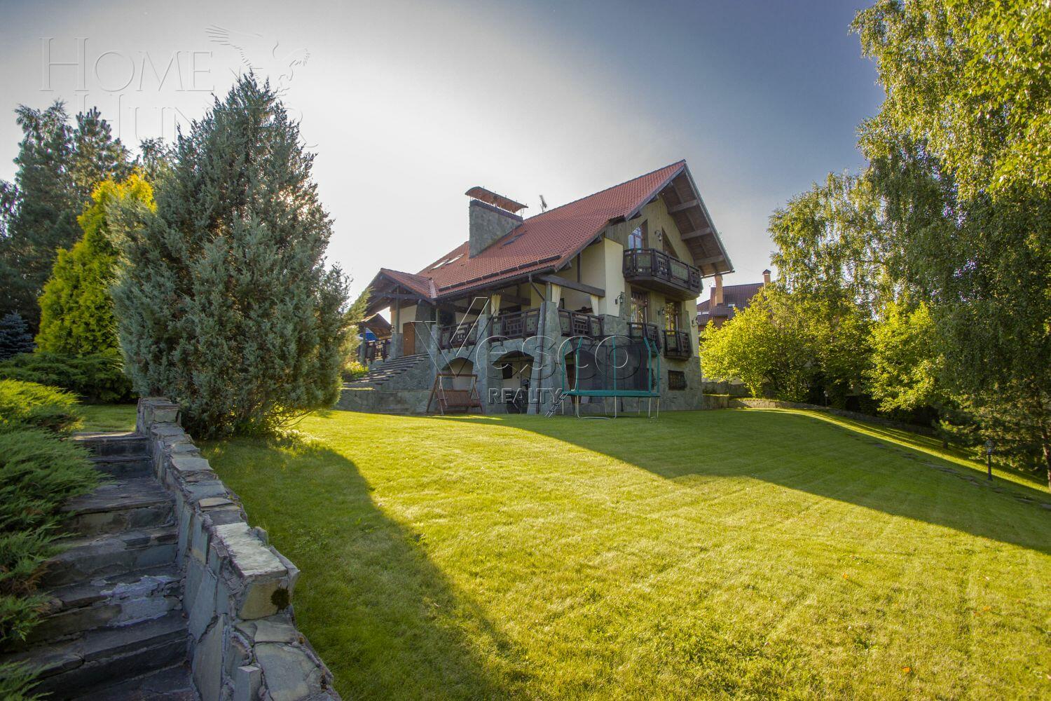 2-этажный коттедж 560 м² с отделкой