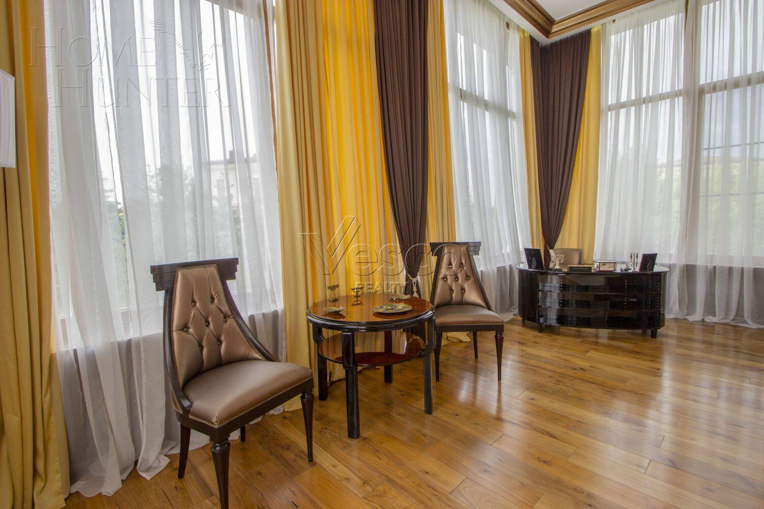 2-этажный коттедж 1 250 м² с отделкой