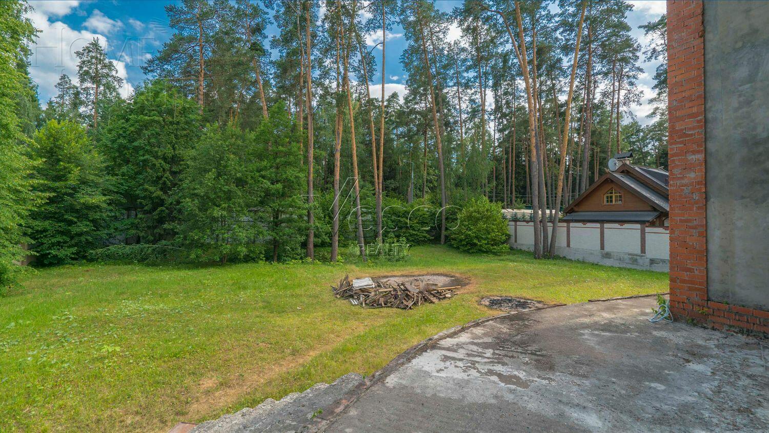 2-этажный коттедж 950 м² без отделки