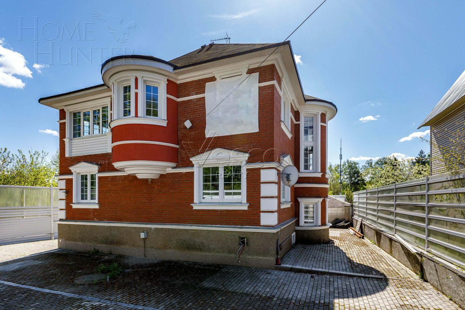 2-этажный коттедж 258 м² с отделкой