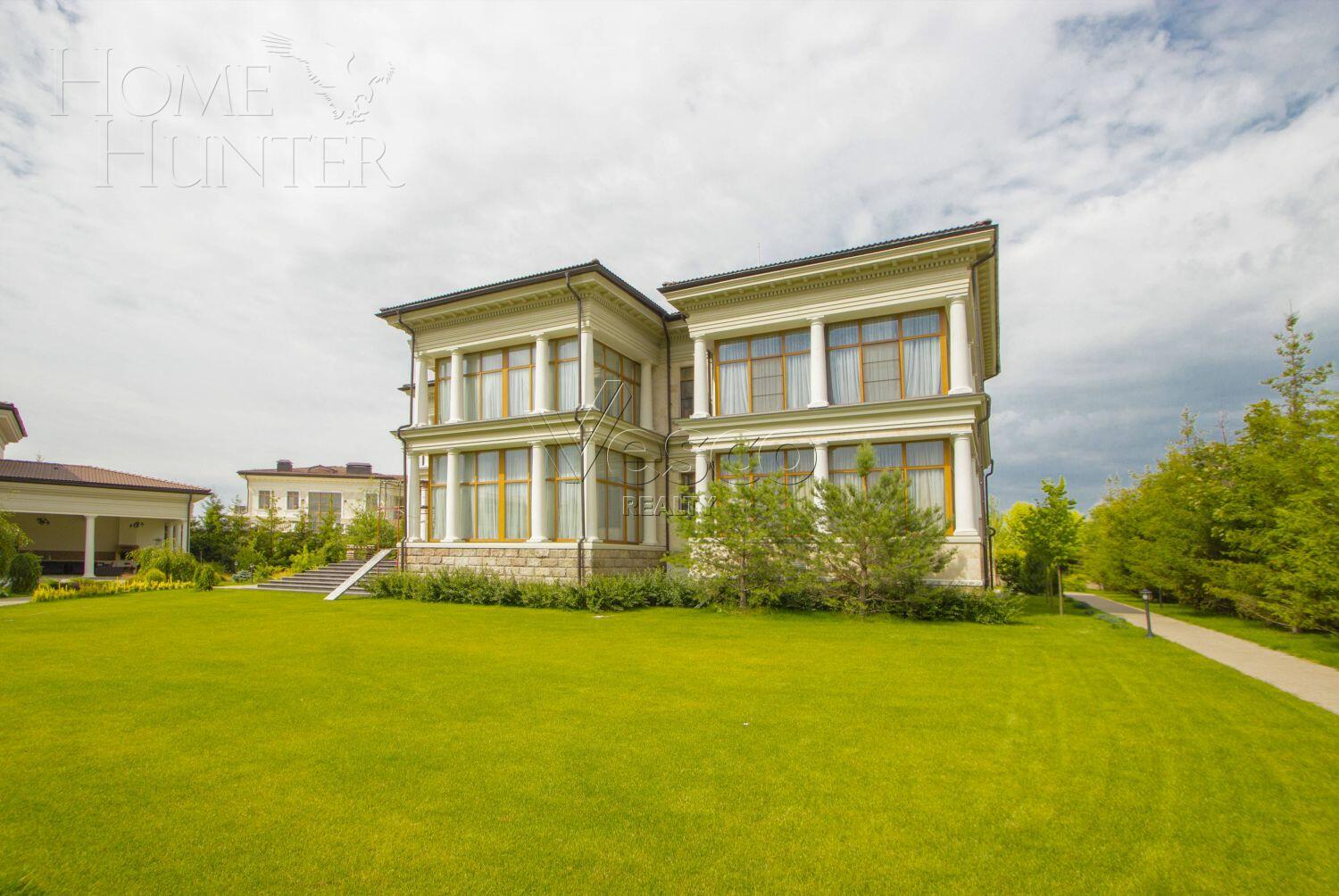 2-этажный коттедж 1 250 м² с отделкой