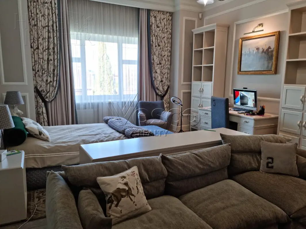 2-этажный коттедж 900 м² с отделкой