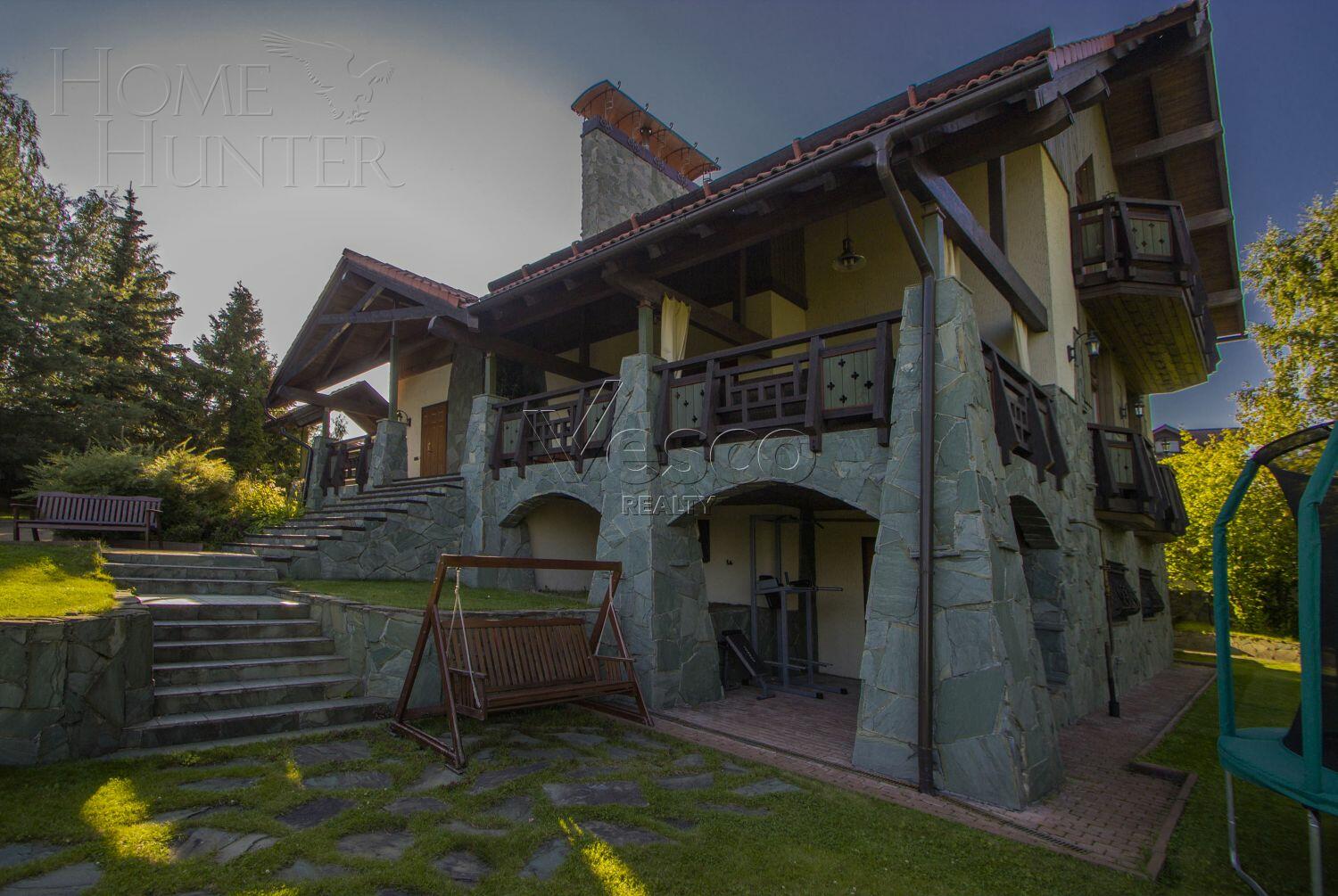 2-этажный коттедж 560 м² с отделкой