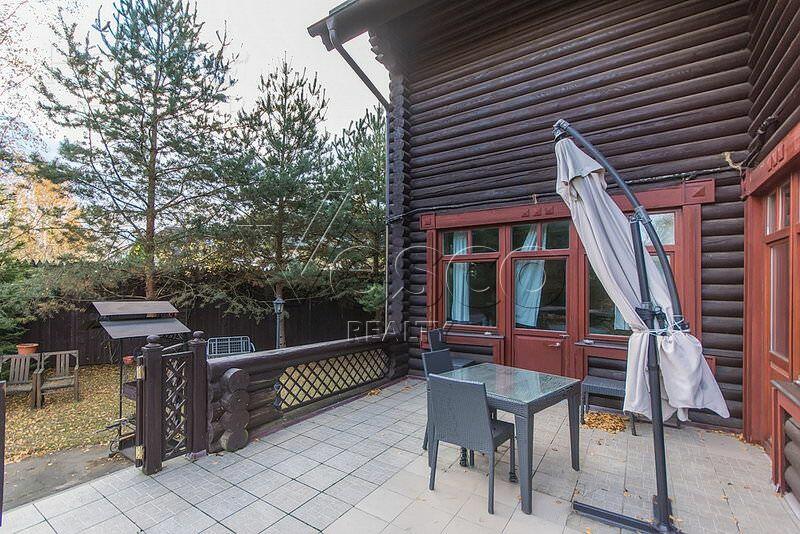 3-этажный коттедж 600 м² с отделкой