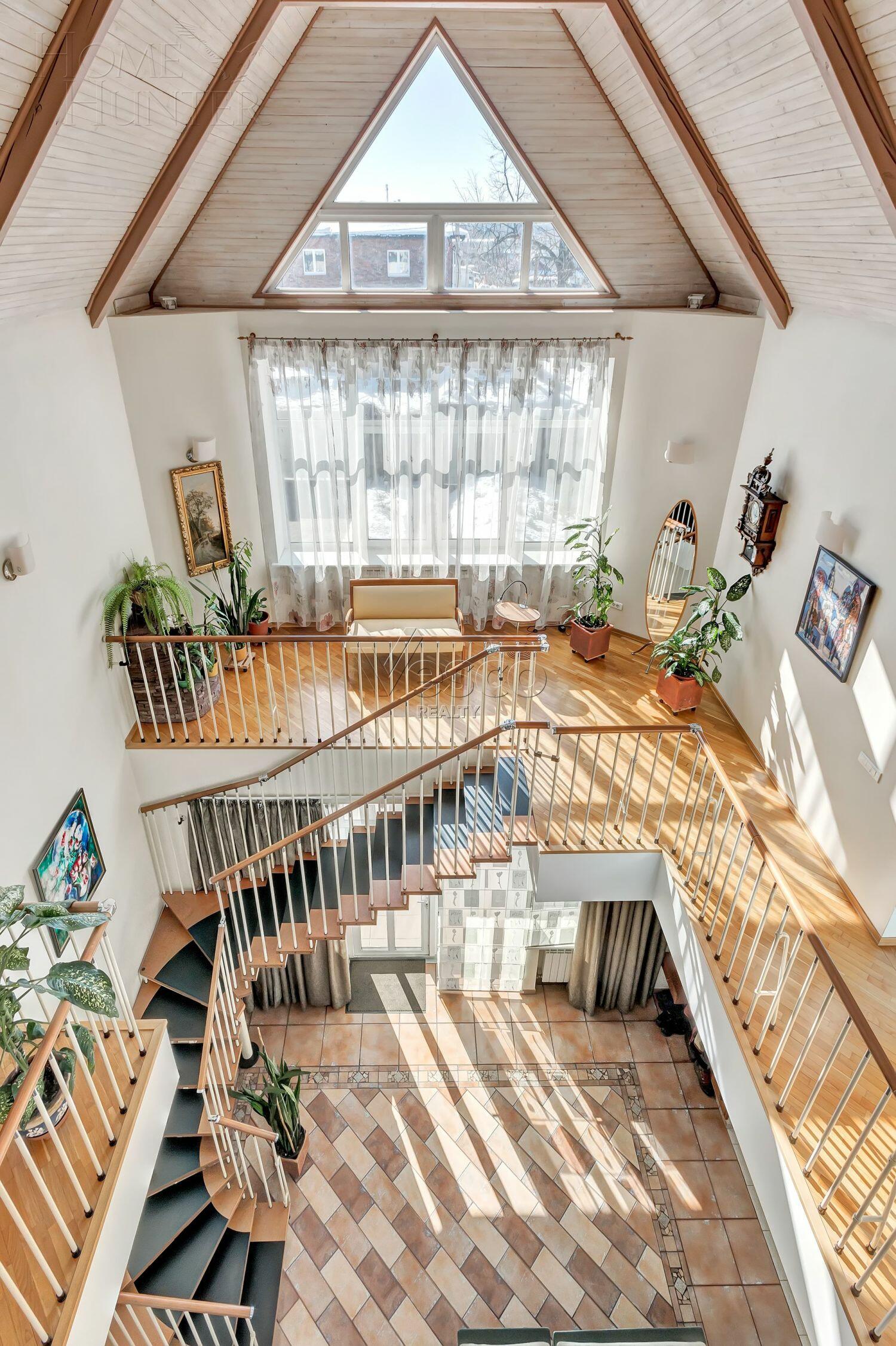 2-этажный коттедж 322 м² с отделкой