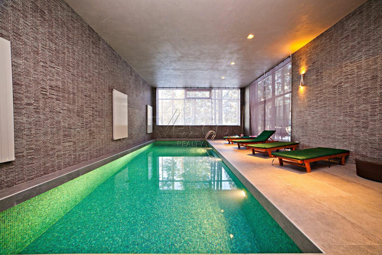 2-этажный коттедж 1 230 м² с отделкой