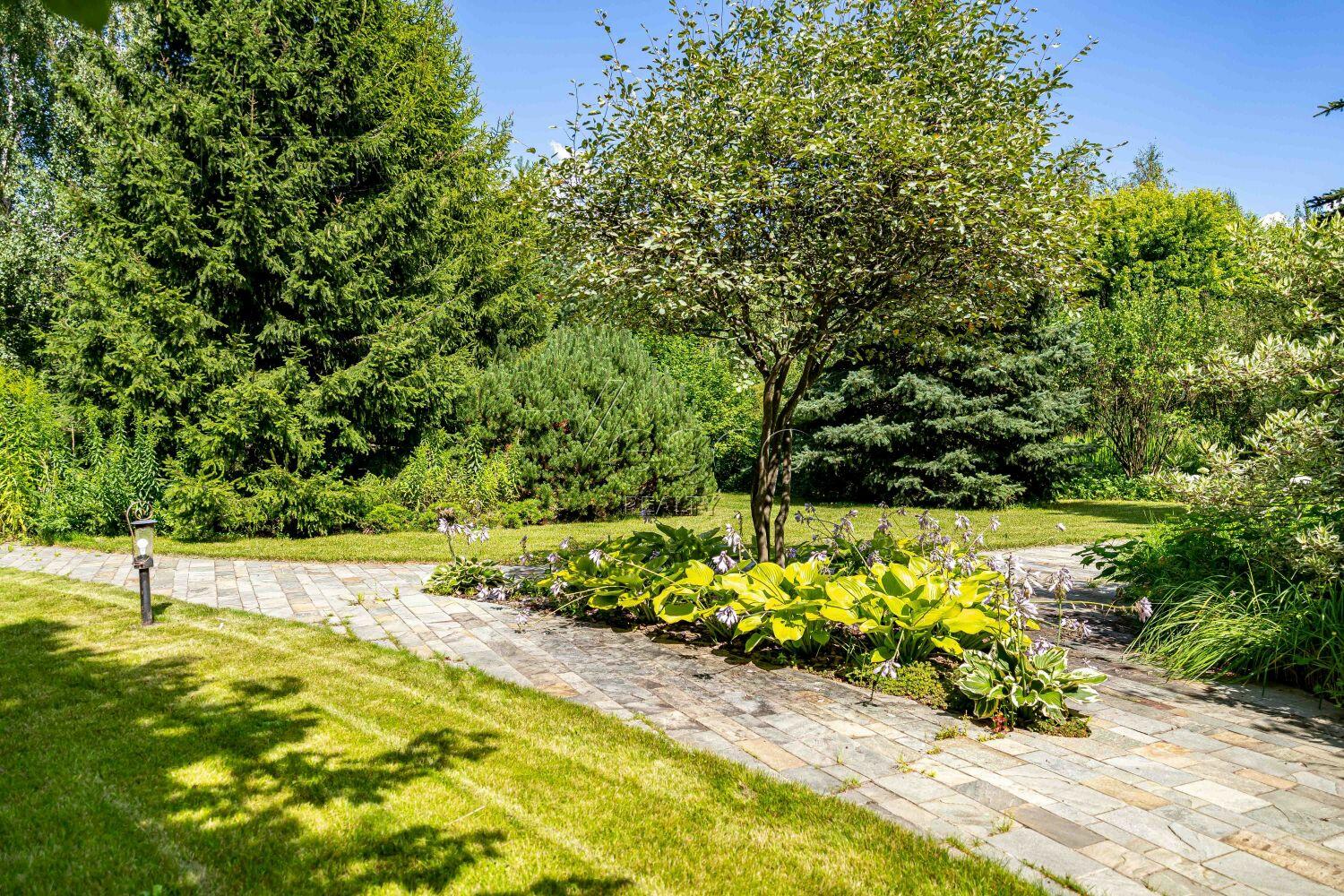 2-этажный коттедж 1 377 м² с отделкой