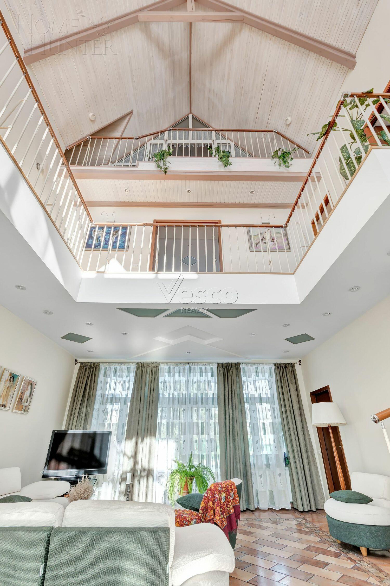 2-этажный коттедж 322 м² с отделкой