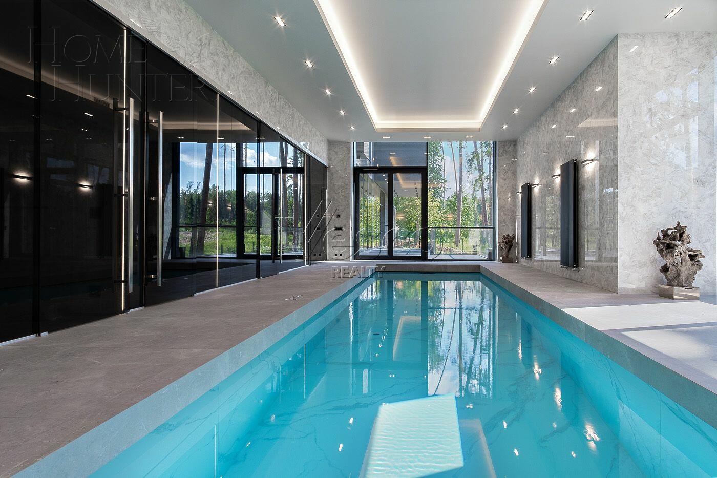 3-этажный коттедж 1 848 м² с отделкой