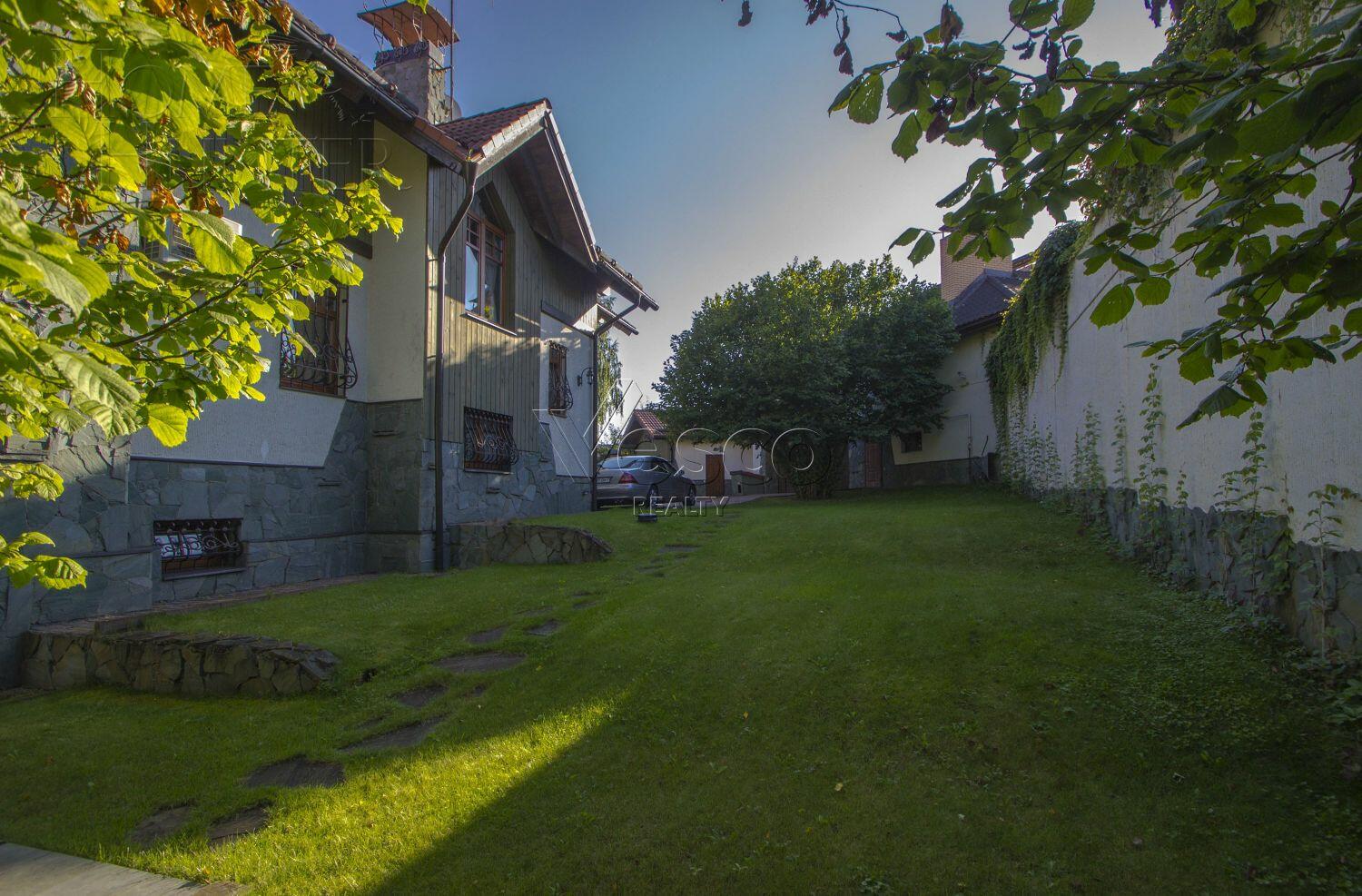 2-этажный коттедж 560 м² с отделкой