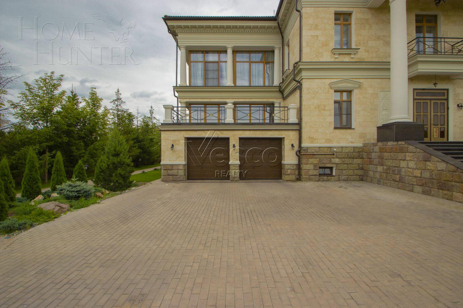 2-этажный коттедж 1 250 м² с отделкой