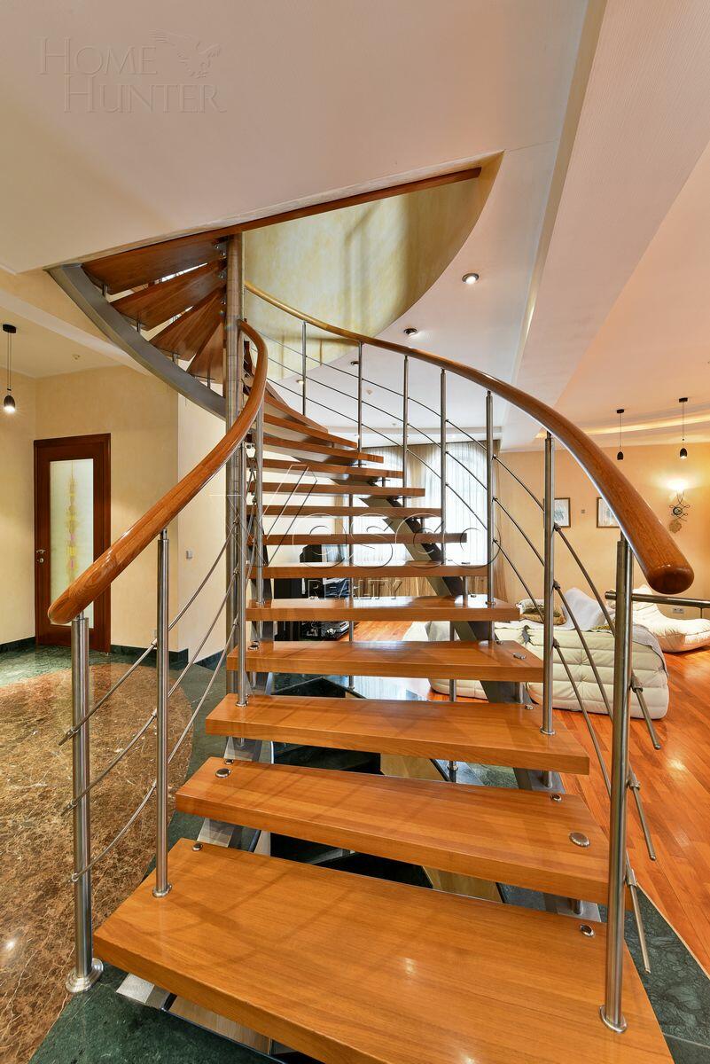 2-этажный коттедж 404 м² с отделкой