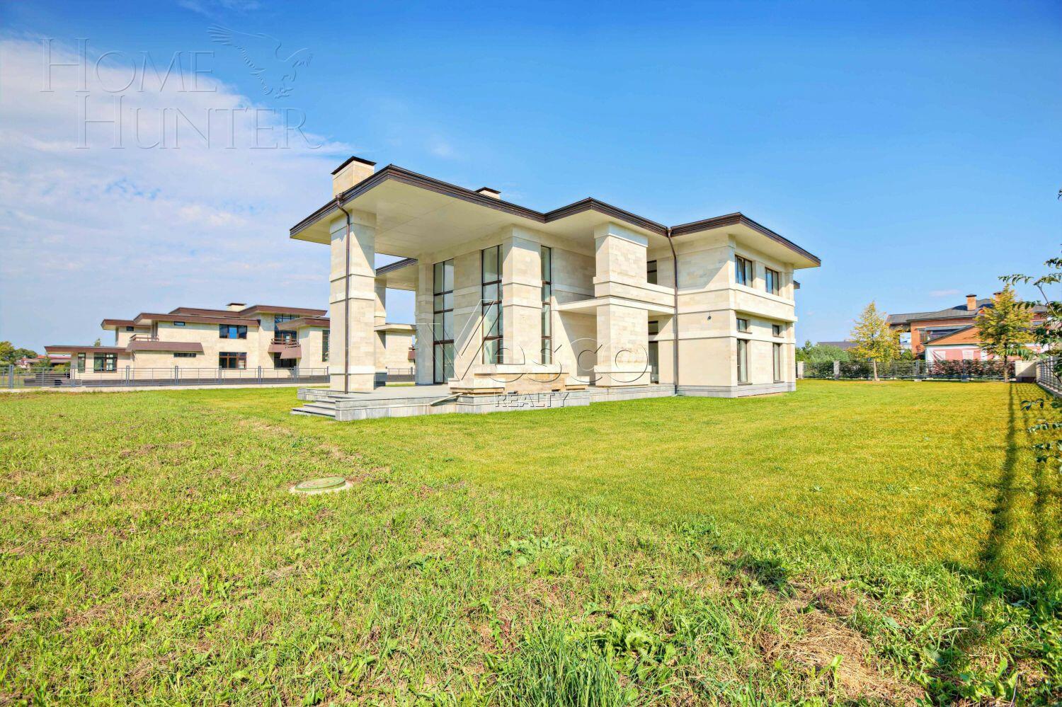 2-этажный коттедж 949 м² без отделки