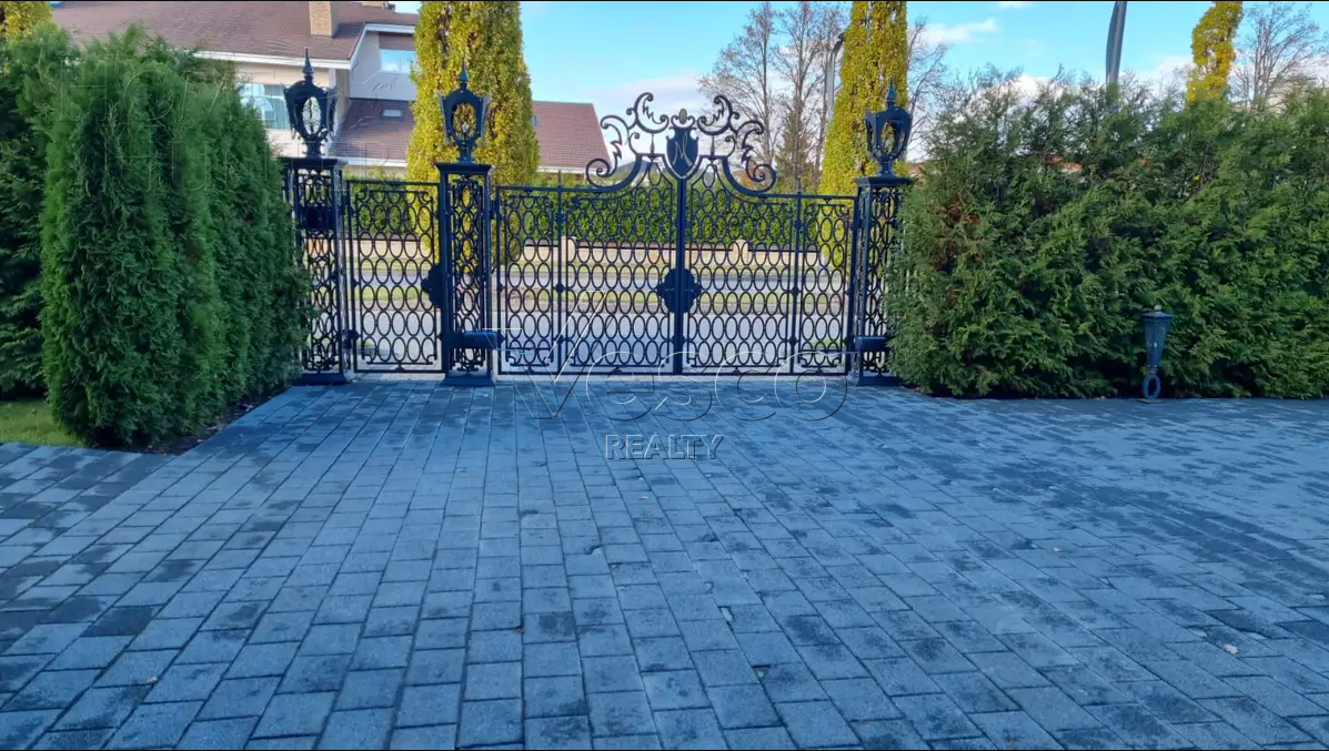 2-этажный коттедж 900 м² с отделкой