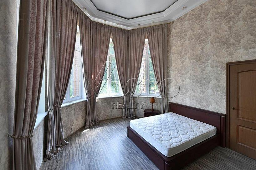 2-этажный коттедж 1 500 м² с отделкой