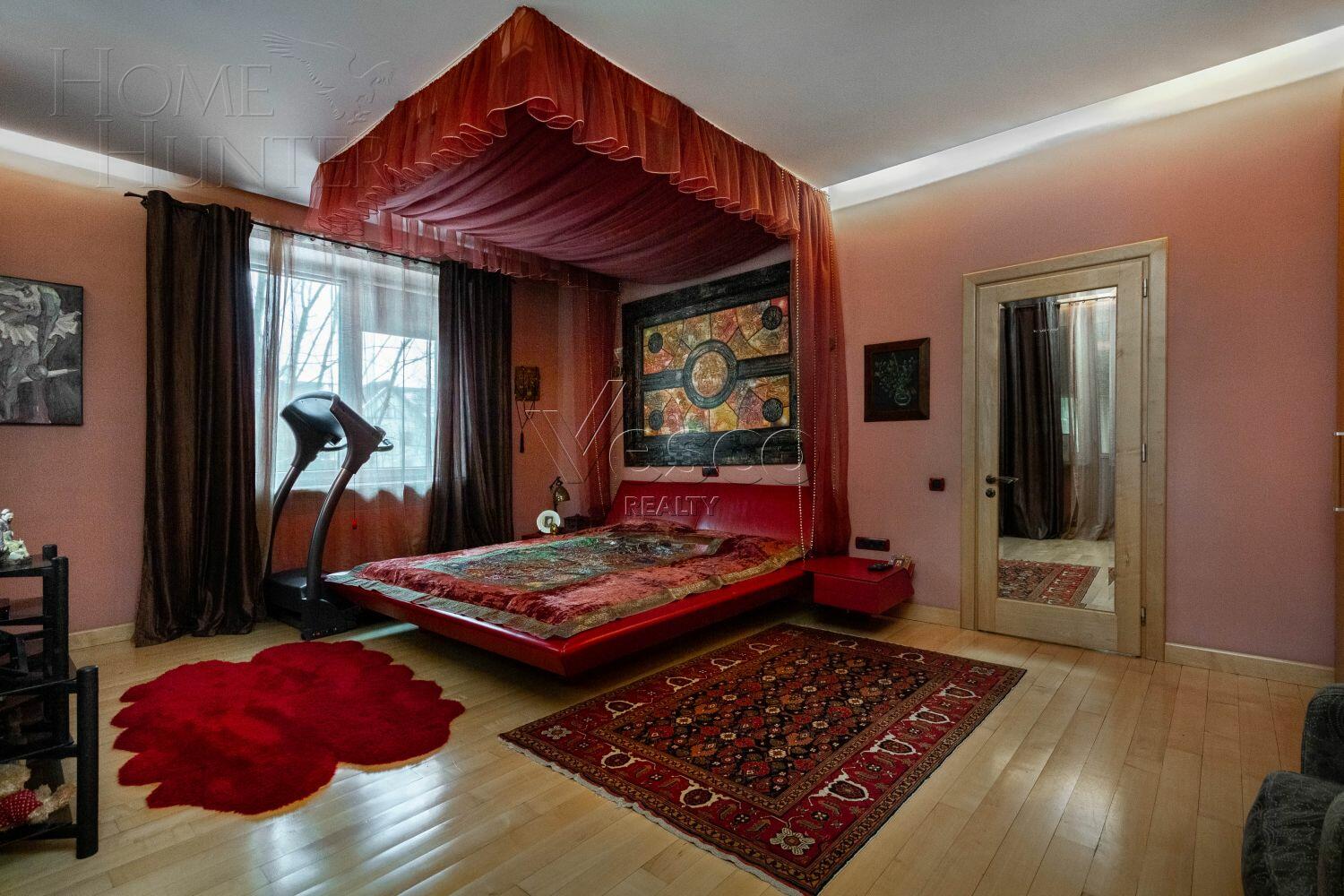 2-этажный коттедж 660 м² с отделкой