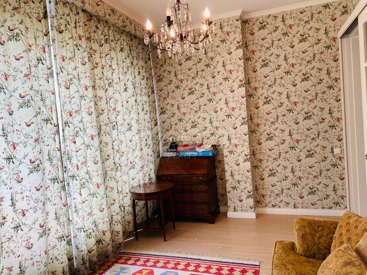 3-этажный таунхаус 500 м² с отделкой