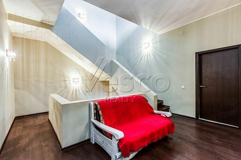 3-этажный коттедж 860 м² с отделкой