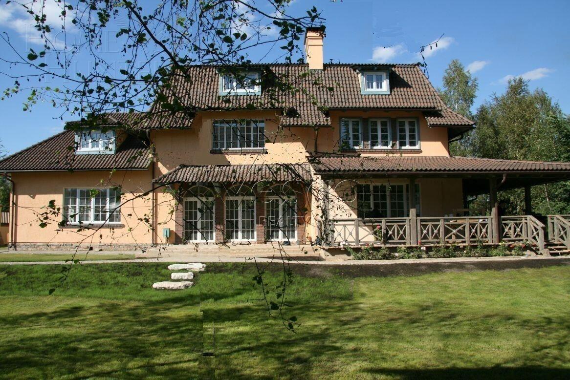 2-этажный коттедж 540 м² без отделки