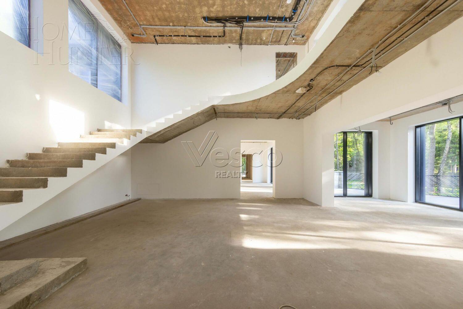 2-этажный коттедж 1 700 м² без отделки