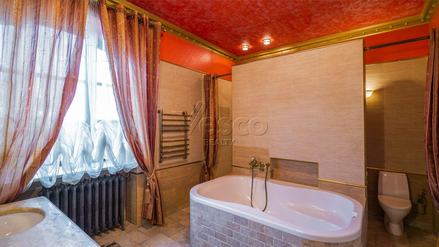 2-этажный коттедж 900 м² с отделкой